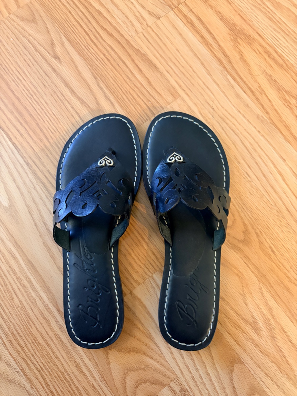 Brighton Alegre Flat Thong Black Leather Sandal - Picture 6 of 7